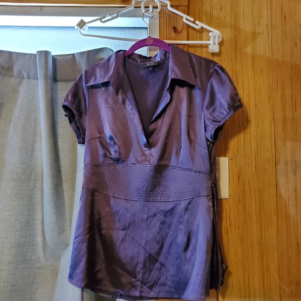 BOGO 🏁Purple V neck blouse🏁